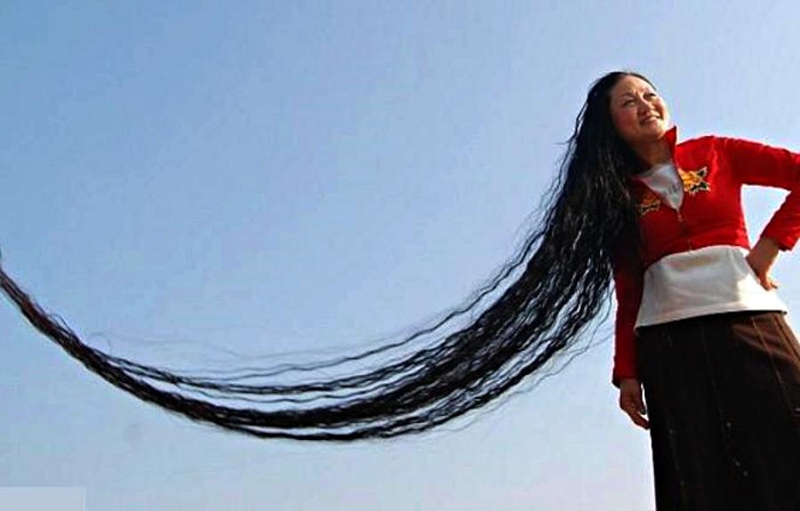 Dünyanın en uzun saçlı kadını
