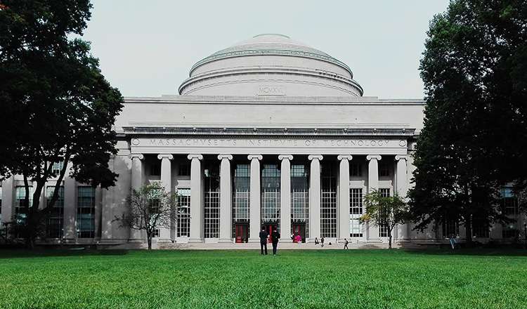 Massachusetts Teknoloji Enstitüsü / Amerika